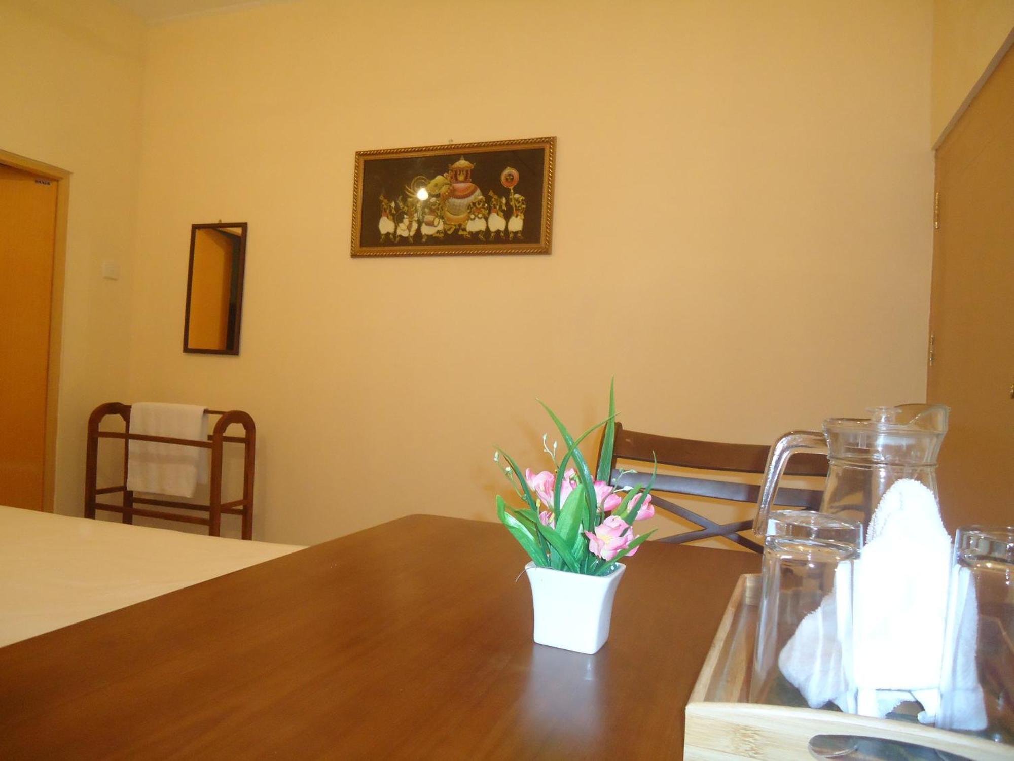 Guest House 卡杜韦勒 外观 照片